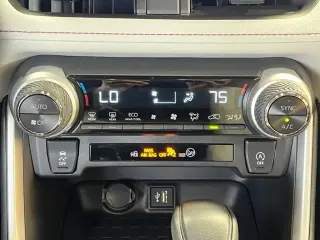 Toyota RAV4 2025 XLE 4p SUV
