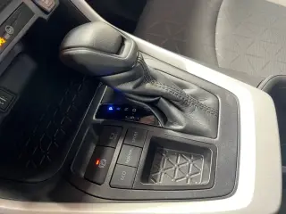 Toyota RAV4 2025 XLE 4p SUV