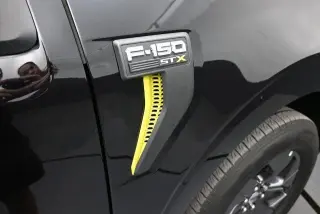 Ford F-150 2025 4x2 STX 4dr SuperCrew 5.5 ft. SB