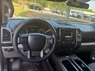 Ford F-150 2016 4x2 XLT 4dr SuperCrew 5.5 ft. SB