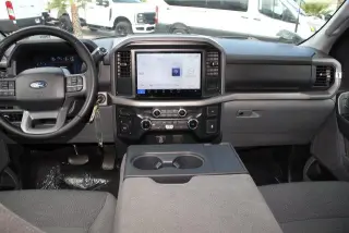 Ford F-150 2025 4x4 XLT 4dr SuperCrew 6.5 ft. SB en español