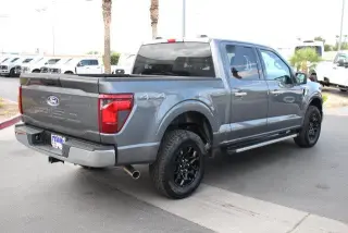 Ford F-150 2025 4x4 XLT 4dr SuperCrew 6.5 ft. SB en español