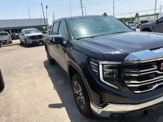 GMC Sierra 1500 2025 4x2 SLT 4dr Crew Cab 5.8 ft. SB