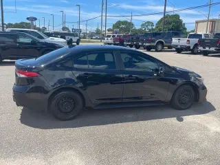 Toyota Corolla 2023 SE 4p Sedan