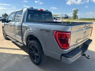 Ford F-150 2022 4x4 XLT 4dr SuperCrew 5.5 ft. SB