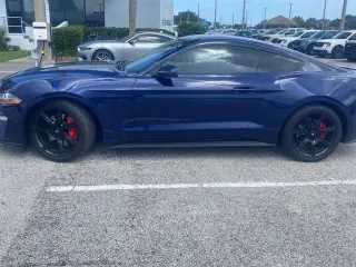 Ford Mustang 2018 GT Premium 2dr Fastback