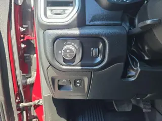 Ram 1500 2022 4x4 Big Horn 4dr Crew Cab 5.6 ft. SB Pickup