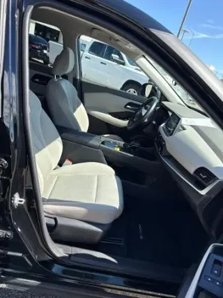 Nissan Rogue 2025 SV Cruzado 4 puertas