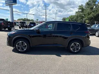 Nissan Rogue 2025 SV Cruzado 4 puertas