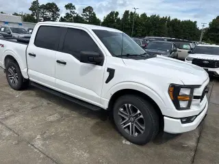 Ford F-150 2023 4x2 XL 4dr SuperCrew 5.5 ft. SB