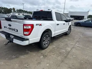Ford F-150 2023 4x2 XL 4dr SuperCrew 5.5 ft. SB