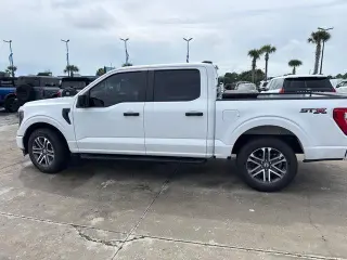 Ford F-150 2023 4x2 XL 4dr SuperCrew 5.5 ft. SB