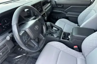 Toyota Tacoma 2024 4x4 SR5 4dr Double Cab 5.0 ft SB