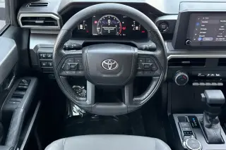 Toyota Tacoma 2024 4x4 SR5 4dr Double Cab 5.0 ft SB