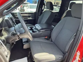Ram 1500 Clásico 2024 4x4 Warlock 4p Cabasión Equipo 5.5 pies BA Camioneta