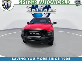 Ram 1500 Clásico 2024 4x4 Warlock 4p Cabasión Equipo 5.5 pies BA Camioneta