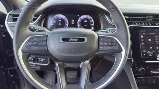 Jeep Grand Cherokee 2025 4x4 Laredo 4dr SUV