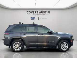 Jeep Grand Cherokee 2025 4x4 Laredo 4dr SUV
