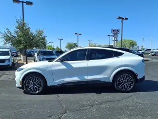 Ford Mustang Mach-E 2026 AWD Premium 4dr SUV