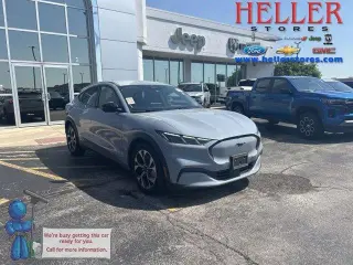 Ford Mustang Mach-E 2025 Select SUV 4p.