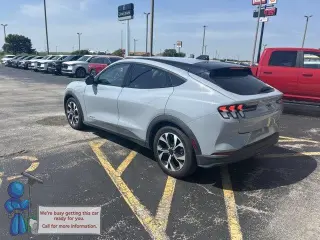 Ford Mustang Mach-E 2025 Select SUV 4p.