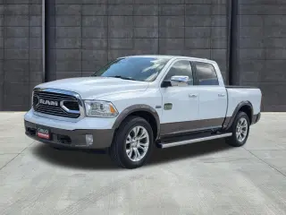 Ram 1500 2018 4x4 Laramie Longhorn 4 puertas Cabina Doble 5.5 pies. Pickup