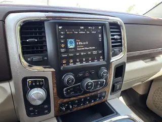 Ram 1500 2018 4x4 Laramie Longhorn 4 puertas Cabina Doble 5.5 pies. Pickup