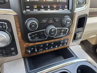 Ram 1500 2018 4x4 Laramie Longhorn 4 puertas Cabina Doble 5.5 pies. Pickup