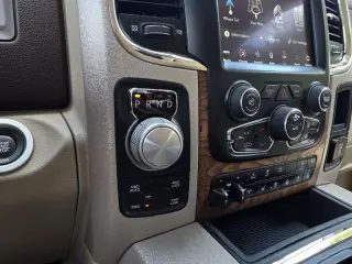 Ram 1500 2018 4x4 Laramie Longhorn 4 puertas Cabina Doble 5.5 pies. Pickup