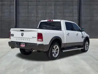 Ram 1500 2018 4x4 Laramie Longhorn 4 puertas Cabina Doble 5.5 pies. Pickup