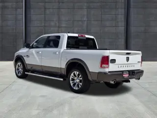 Ram 1500 2018 4x4 Laramie Longhorn 4 puertas Cabina Doble 5.5 pies. Pickup