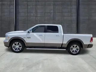 Ram 1500 2018 4x4 Laramie Longhorn 4 puertas Cabina Doble 5.5 pies. Pickup