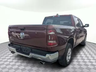 Ram 1500 2024 4x2 Laramie 4p Cab Camión de 5.6 ft. SB