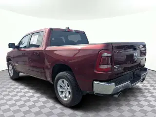 Ram 1500 2024 4x2 Laramie 4p Cab Camión de 5.6 ft. SB