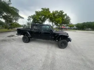Jeep Gladiator 2023 4x4 Rubicon 4dr Crew Cab 5.0 ft. SB
