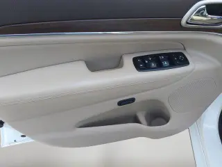 Jeep Grand Cherokee 2014 4x4 Overland 4dr SUV