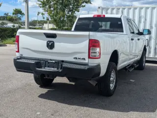 Ram 2500 2022 4x4 Tradesman 4dr Crew Cab 8 ft. LB Pickup