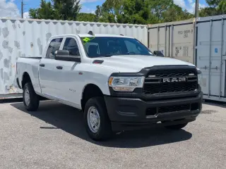 Ram 2500 2021 4x4 Tradesman 4dr Crew Cab 6.3 ft. SB Camioneta