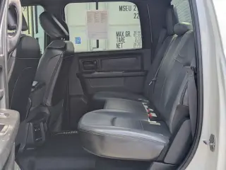 Ram 2500 2021 4x4 Tradesman 4dr Crew Cab 6.3 ft. SB Camioneta