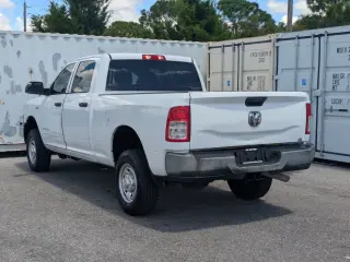 Ram 2500 2021 4x4 Tradesman 4dr Crew Cab 6.3 ft. SB Camioneta