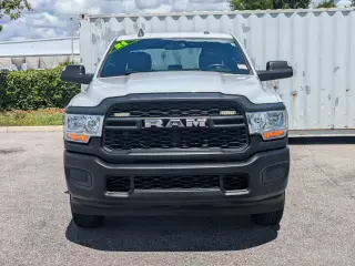 Ram 2500 2021 4x4 Tradesman 4dr Crew Cab 6.3 ft. SB Camioneta