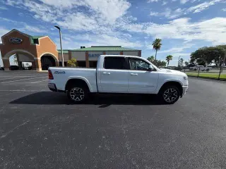 Ram 1500 2025 4x4 Laramie 4dr Crew Cab 5.6 ft. SB Pickup