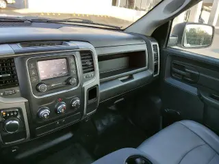 Ram 1500 Classic 2021 4x2 Tradesman 2dr Regular Cab 8 ft. LB Pickup
