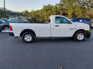 Ram 1500 Classic 2021 4x2 Tradesman 2dr Regular Cab 8 ft. LB Pickup