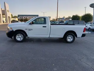 Ram 1500 Classic 2021 4x2 Tradesman 2dr Regular Cab 8 ft. LB Pickup