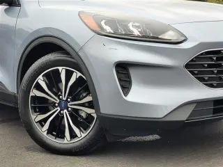 Ford Escape Hybrid 2022 SE 4p SUV