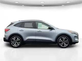 Ford Escape Hybrid 2022 SE 4p SUV