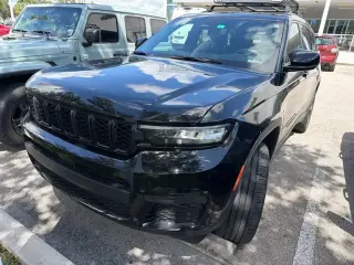 Jeep Grand Cherokee L 2022 4x2 Laredo 4dr SUV