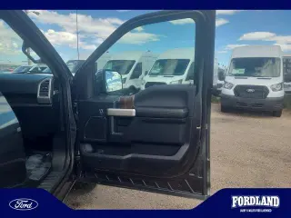 Ford F-150 2016 4x4 Lariat 4dr SuperCrew 5.5 ft. SB