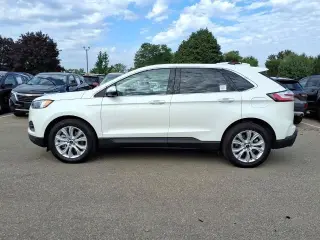 Ford Edge 2023 AWD Titanium 4 puertas Crossオーバー